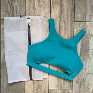 BRAND NEW NEVER WORN Cleo Harper sports bra